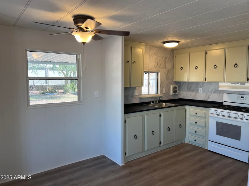 621 87th Way, Mesa, AZ 85208