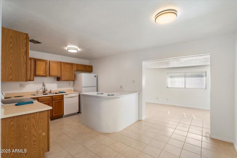 621 E Papago Dr, Tempe, AZ 85288