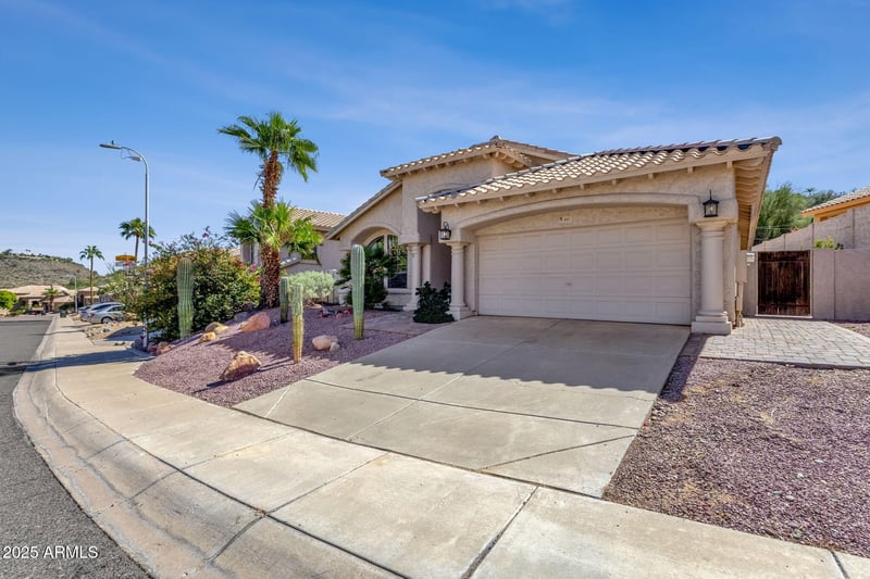 621 Goldenrod St, Phoenix, AZ 85048