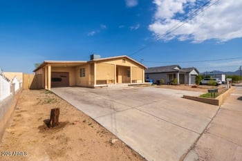 621 S 4th St, Avondale, AZ 85323