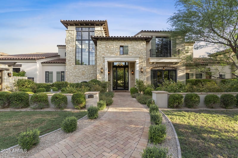 621 Sunshine Pl, Chandler, AZ 85248