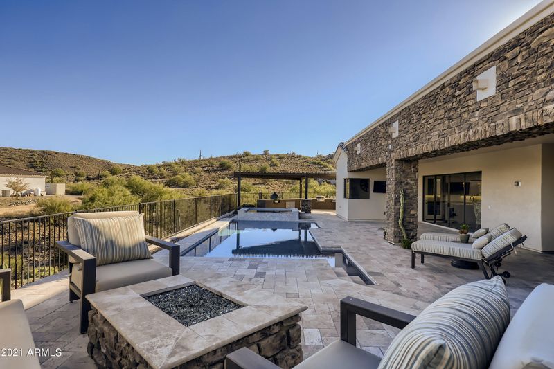 621 W Rock View Rd, Phoenix, AZ 85085