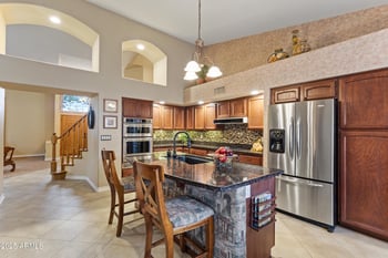 6210 Foothill Dr, Glendale, AZ 85310