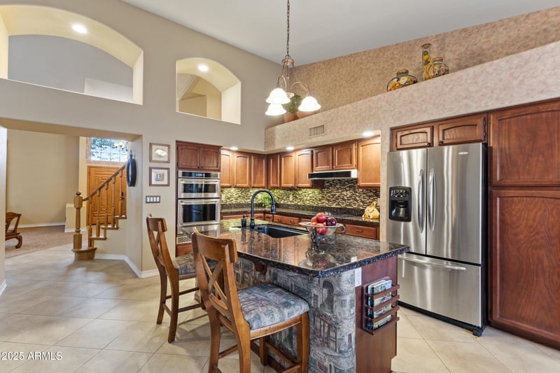 6210 Foothill Dr, Glendale, AZ 85310