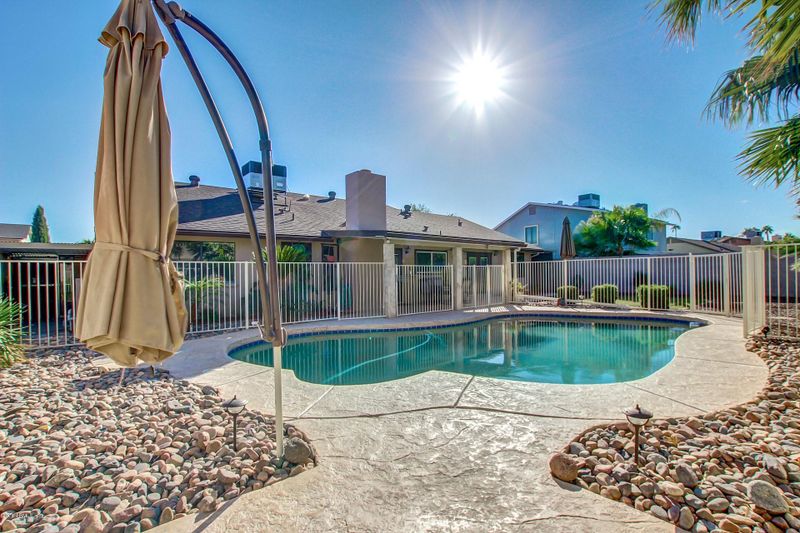6210 W Poinsettia Dr, Glendale, AZ 85304