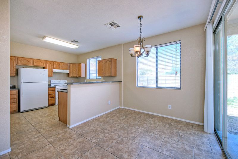 6210 W Warner St, Phoenix, AZ 85043