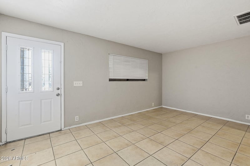 6211 S 21st St, Phoenix, AZ 85042