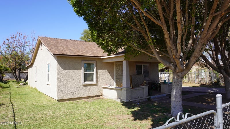 6212 12th St, Phoenix, AZ 85042