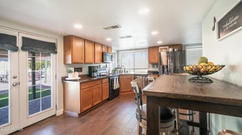 6212 Carol Ann Way, Glendale, AZ 85306