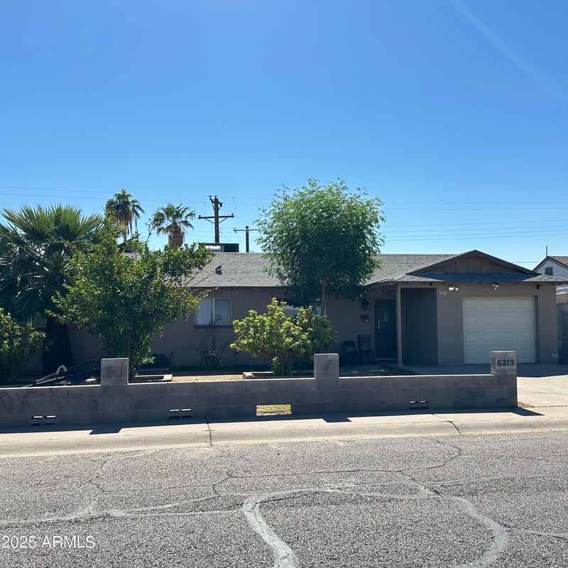6213 Earll Dr, Phoenix, AZ 85033