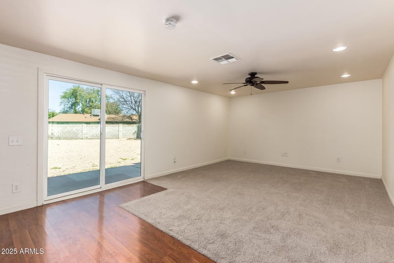 6214 Zoe Ella Way, Glendale, AZ 85306