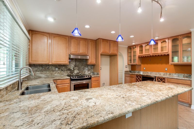 6215 N 22nd Dr, Phoenix, AZ 85015