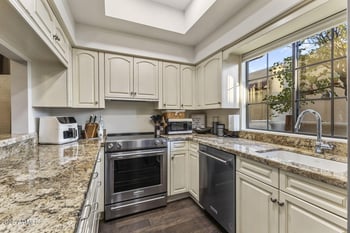 6216 30th Pl, Phoenix, AZ 85016