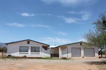 6217 Natoma Trl, Hereford, AZ 85615