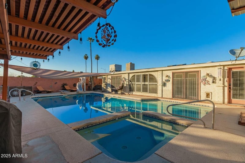 6217 Orange Dr, Glendale, AZ 85301