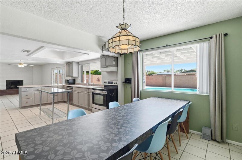 6217 S Hazelton Ln, Tempe, AZ 85283
