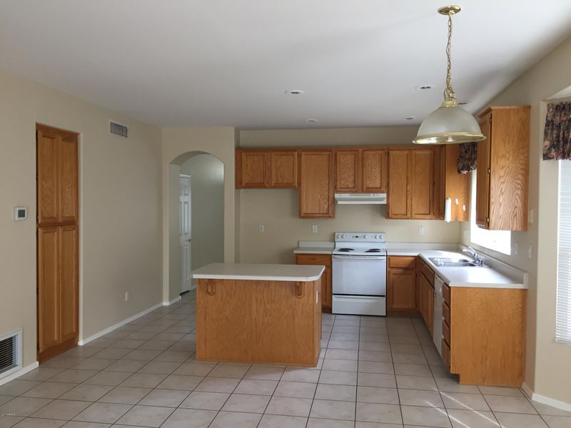 6217 W Echo Ln, Glendale, AZ 85302