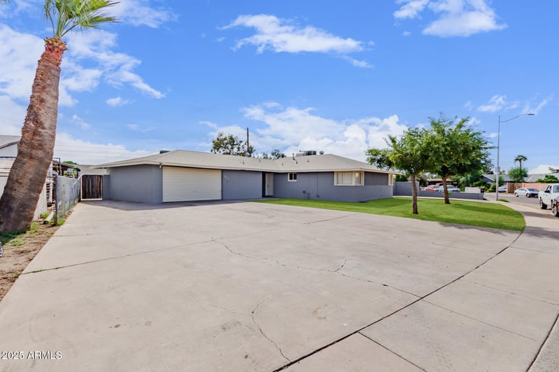 6217 W Fairmount Ave, Phoenix, AZ 85033