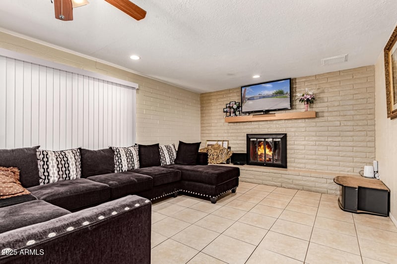 6217 W Fairmount Ave, Phoenix, AZ 85033