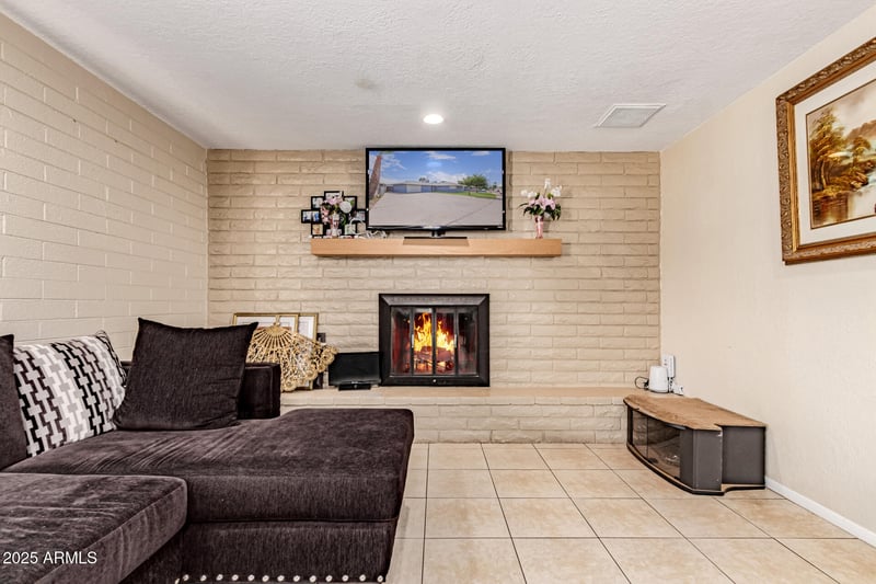 6217 W Fairmount Ave, Phoenix, AZ 85033