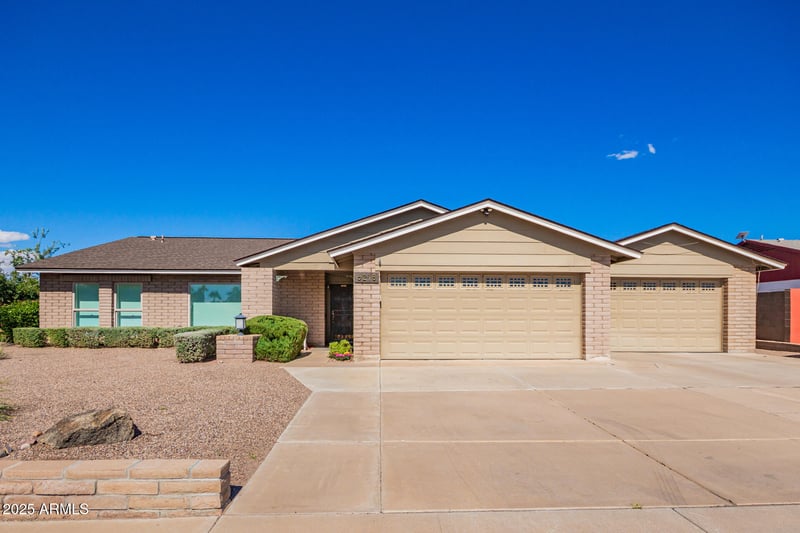 6218 Surrey Ave, Glendale, AZ 85304