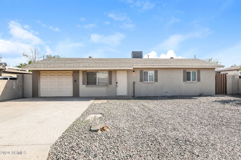 6219 S 12th Pl, Phoenix, AZ 85042