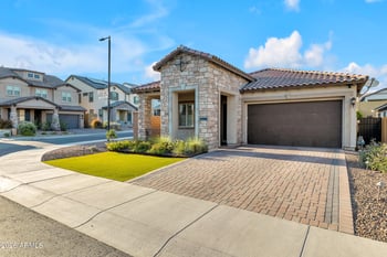 622 Deer Creek Rd, Phoenix, AZ 85048