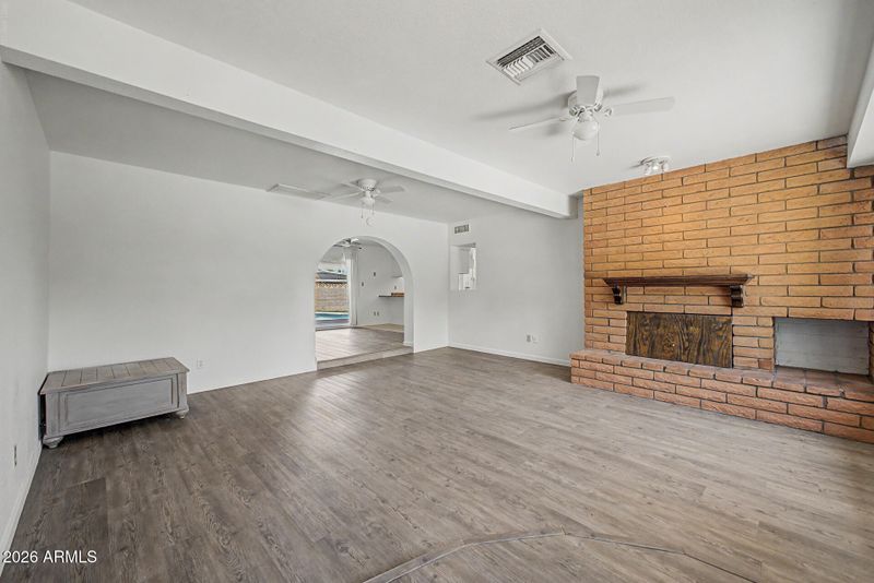 622 E Grace Dr, Tempe, AZ 85288