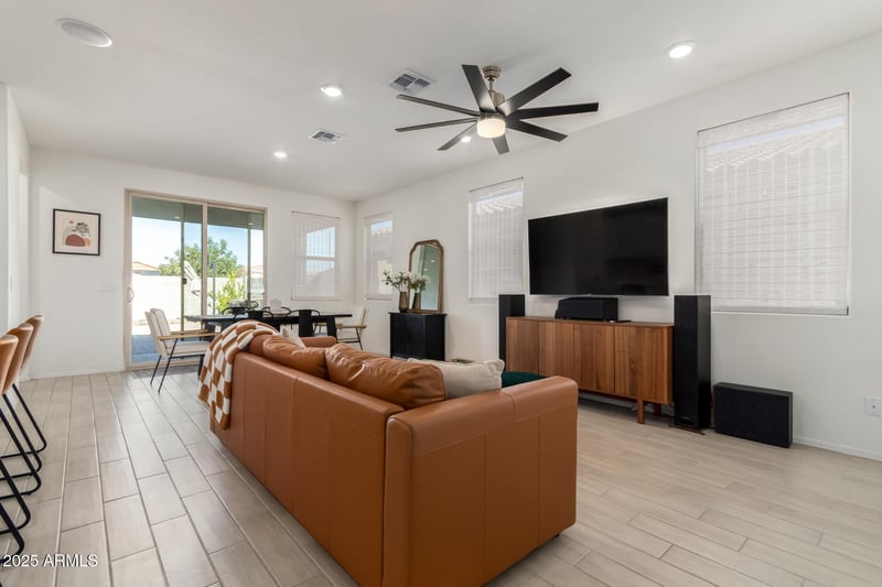 622 Elm Ln, Avondale, AZ 85323