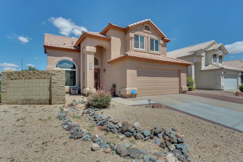 622 W Aire Libre Ave, Phoenix, AZ 85023