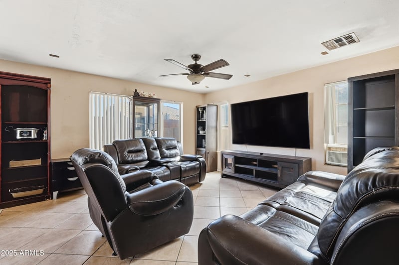 6221 52nd Ln, Laveen, AZ 85339