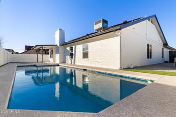 6221 Comet Ave, Glendale, AZ 85302