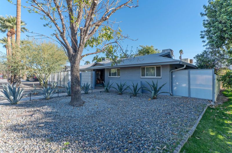 6221 N 13th Pl, Phoenix, AZ 85014