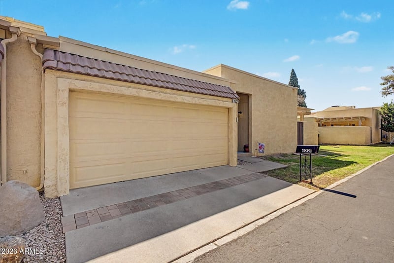 6221 N 21st Dr, Phoenix, AZ 85015