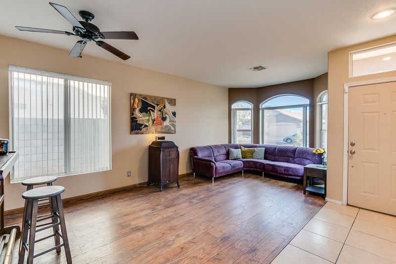 6222 W Echo Ln, Glendale, AZ 85302