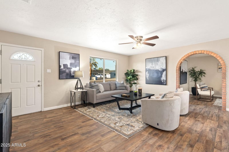 6223 Earll Dr, Phoenix, AZ 85033