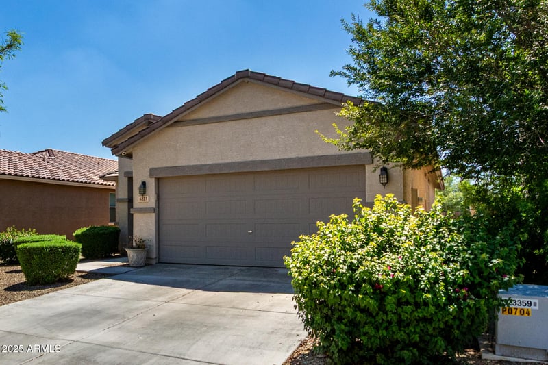 6223 Freeway Ln, Glendale, AZ 85302