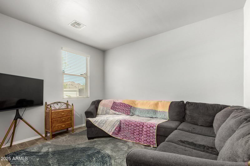 6223 Freeway Ln, Glendale, AZ 85302