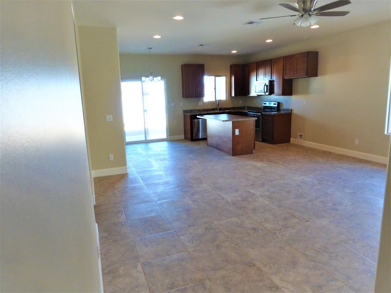 6223 S 41st Dr, Phoenix, AZ 85041