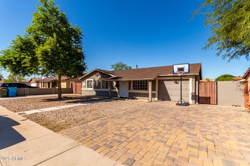 6224 Berkeley Rd, Phoenix, AZ 85035