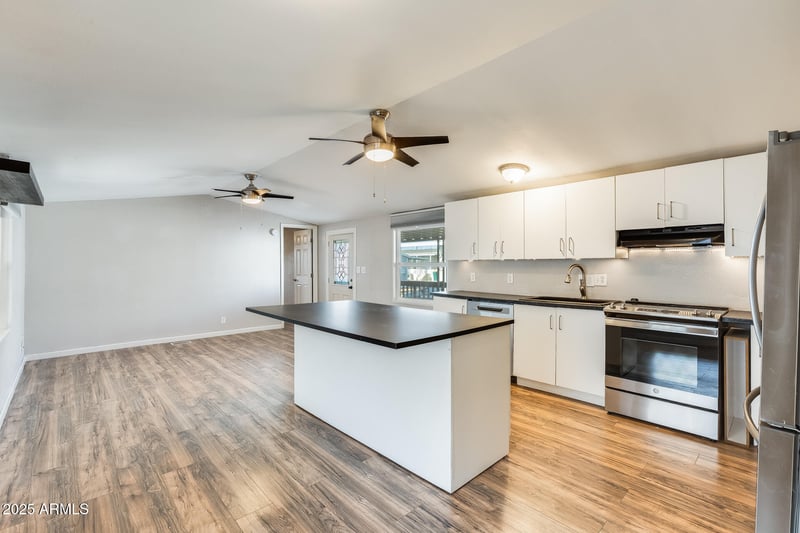 6227 Litchfield Rd #42, Litchfield Park, AZ 85340