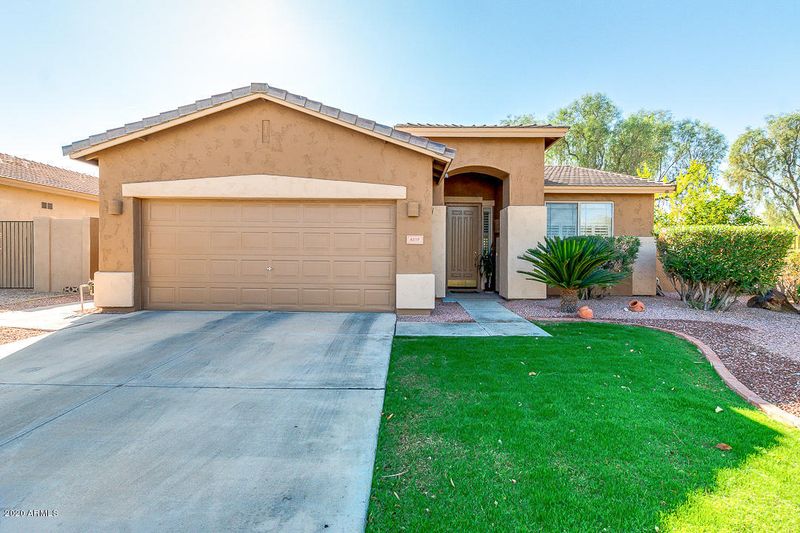 6227 W Wikieup Ln, Glendale, AZ 85308