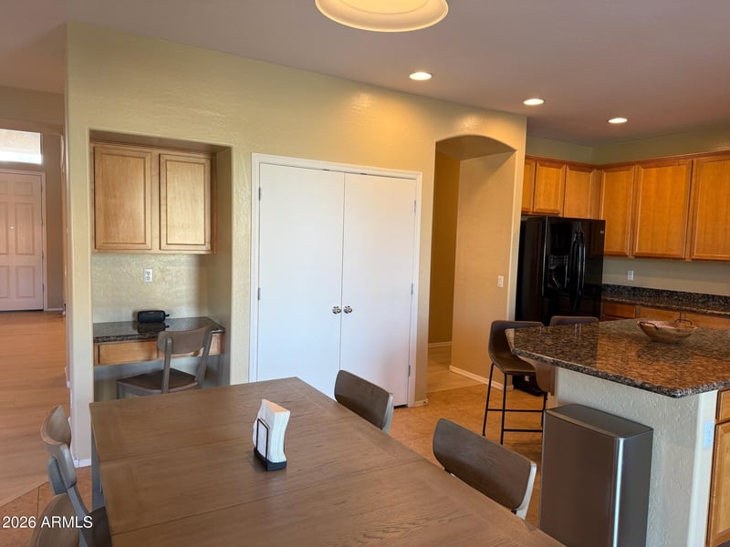6228 77th Dr, Glendale, AZ 85303