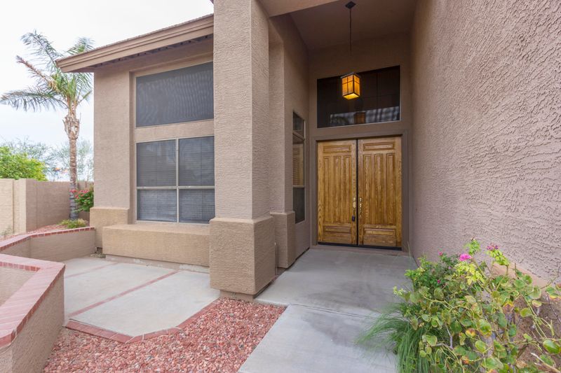6229 W Mcrae Way, Glendale, AZ 85308
