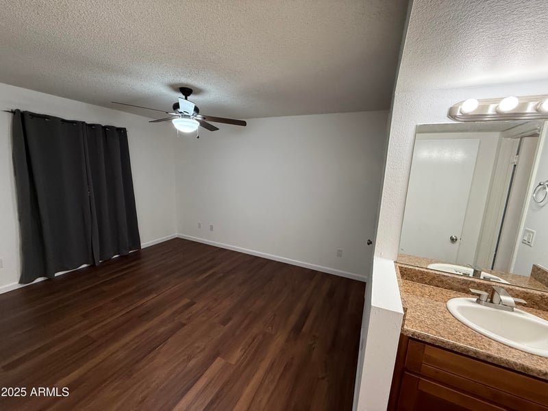 623 Guadalupe Rd #214, Mesa, AZ 85210