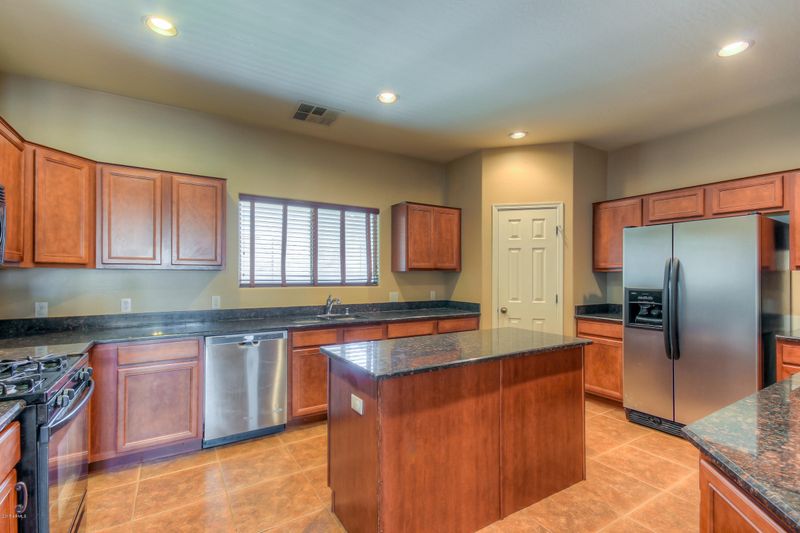 623 W Beautiful Ln, Phoenix, AZ 85041