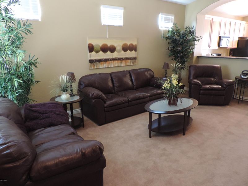 623 W Mesquite Tree Dr, San Tan Valley, AZ 85143