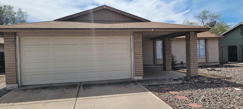 6231 Zoe Ella Way, Glendale, AZ 85306