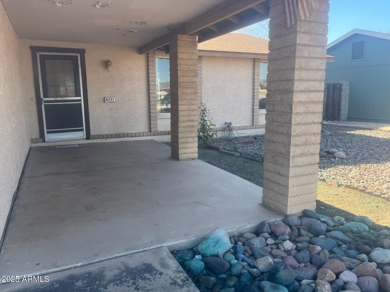 6231 Zoe Ella Way, Glendale, AZ 85306