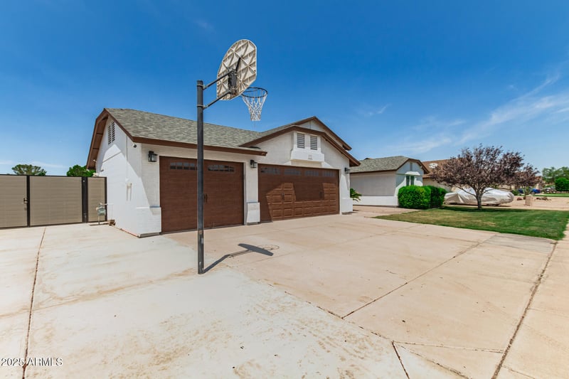 6232 88th Ave, Glendale, AZ 85305